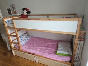Podest mit 2 Schubladen für das Bett IKEA KURA, NestUp Storage. FRONT WEISS Kunden-Foto 1