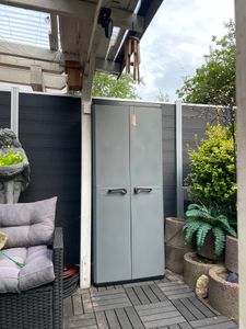 Keter Keter Più Aufbewahrungsschrank - 1 Fachboden - 39x68x83cm - Dunkelgrau/Schwarz Kunden-Foto 10
