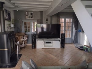 FineBuy Mobile TV basso bianco 150x59,5x39,5 cm Mobile TV in stile rustico moderno Mobile TV alto Tavolino TV Mobile TV con due ante scorrevoli Foto del cliente 1