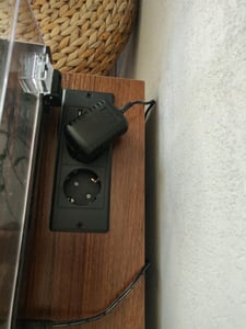 Stolik boczny COSTWAY, stojak na gramofon ze stacją ładującą, przegrodami i półką boczną, stolik nocny, uchwyt na płyty do 145 albumów, brązowy Zdjęcie produktu od klienta nr 2