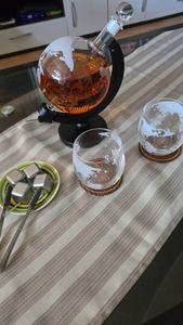 Whiskey - Decanter per whisky - Regali per uomini - Set completo per whisky - Globe - 900ML - 4 pietre da whisky, 2 bicchieri da whisky e imbuto Foto del cliente 1