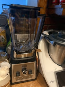AMZCHEF Standmixer, 2000W Hochleistungsmixer, Smoothie Maker Mixer - 4 Vorprogramme - 8 Geschwindigkeiten - 8 Scharfe Klingen für 3D-Montage - 2 L Kunden-Foto 1
