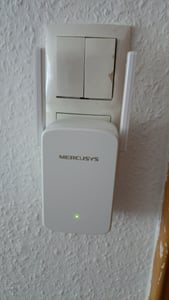 Mercusys AC1200 Wi-Fi Range Extender, Netzwerk-Repeater, 1200 Mbit/s, 10,100 Mbit/s, Extern, 10/100/1000Base-T(X), IEEE 802.11a, IEEE 802.11ac, IEEE 802.11b, IEEE 802.11g, IEEE 802.11n Kunden-Foto 1
