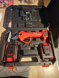 Sekator elektryczny 21V, sekator akumulatorowy 0-25mm, akumulator litowy z 2 bateriami - czerwony Zdjęcie produktu od klienta nr 2