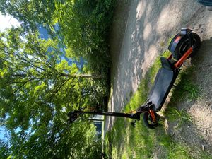 JOYOR S5 ABE- Faltbar Elektroroller - 500W Motor 48V13AH Akku 10 Zoll Reifen - Schwarz Kunden-Foto 17