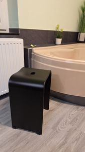 bremermann Tabouret de bain, tabouret de douche en acrylique, env. 33 x 27,5 x 48 cm, ergonomique, blanc brillant Photo du client 3