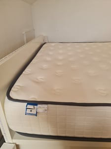 DEWINNER Matratze 160 x 200 cm, Matratze aus Memory-Schaum mit hoher Dichte, mittlere Härte, Dicke 25 cm, hypoallergen, isolierter Schlaf, 7 Zonen Kunden-Foto 5