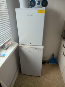 Stillstern Mini Gefrierschrank klein & leise 42L, Tiefkühltruhe mini Freezer -18°C mit Eiswürfelschale & Schloss, Türanschlag r./l., 4-Sterne Tiefkühlschrank klein Gefrierschränke Camping/Büro Weiß Kunden-Foto 7
