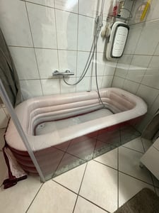 Tubble® Royale Aufblasbare Badewanne Emerald Green 255L – Faltbare Badewanne für Erwachsene bis 188cm, Aufbau in 1min, Indoor & Outdoor Kunden-Foto 1