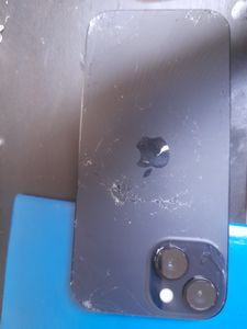 Das handz ist kaputt und fas glas von binten ist grbrochen, so habe ich das bekommen