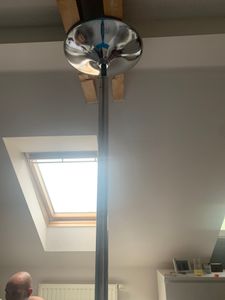 Wiltec Pole Dance Profi Tanzstange Ø 45 mm, höhenverstellbar von 2,31-2,74 m, aus Stahl, Montage ohne Bohren, Fitnessstange, Tabeldance Stange Kunden-Foto 1