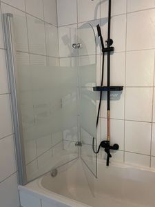 Sunnyme Sprchový systém z nehrdzavejúcej ocele Rain Shower Shower Set Sprchový stĺp z nehrdzavejúcej ocele s hlavovou sprchou, ručnou sprchou a sprchovou tyčou Fotografia od zákazníka č. 1