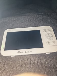 7MAGIC Babyphone mit Kamera und Audio, 12,7 cm (5 Zoll) Farb-LCD-Bildschirm mit 30-Stunden-Akku, Infrarot-Nachtsichtkamera, Temperaturanzeige, Weiß Kunden-Foto 1