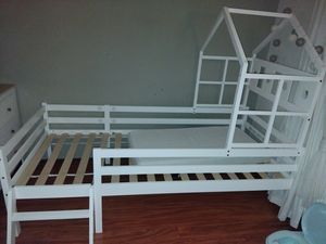 Merax Kinderbett 90x200cm mit Leiter und Schubladen, Hochbett mit Rausfallschutz und Lattenrost, Hausbett Kinderhaus Jugendbett Kieferholzbett, Weiß Kunden-Foto 1