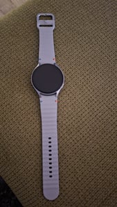Samsung L315 Galaxy Watch 7 44 mm LTE argenté Bluetooth Smartwatch Photo du client 2