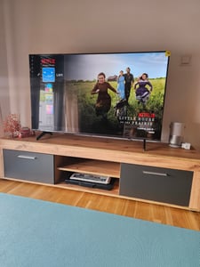 HISENSE DLEDTV 126cm UHD 60Hz DVBT2/C/S SmartTV QuadC HDR G sw Fotografia od zákazníka č. 1