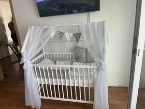 Baby-Delux Hausbett Kinderbett Gitterbett weiß 60x120 Beißschienen Matratze Bett Set Prince Stars Kunden-Foto 1