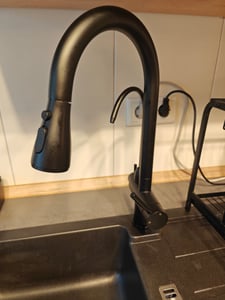 Kuchyňská baterie černá Vysokotlaká kuchyňská směšovací baterie výsuvná otočná o 360°, Směšovací baterie Kuchyňská baterie výsuvná se 2 režimy, Kuchyňská baterie černá Nerezová vysokotlaká baterie, černá Fotografie od zákazníka č. 4