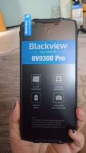 Blackview BV9300 Pro 6.7"，24GB+256GB，120Hz，15080mAh，64MP Kamera，33W Schnellladung，mit 100 LM Fackel，Dual-Display，IP68/IP69K+MIL-STD-810H，NFC，OTG Kunden-Foto 2