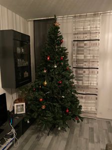 Umelý vianočný stromček COSTWAY 225 cm, jedľa s 1346 PVC ihličkami, kovový stojan a skladací systém, vianočný stromček, umelý vianočný stromček Fotografia od zákazníka č. 11