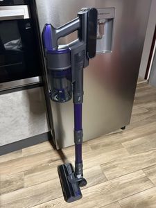 2026 Kabelloser SmartAI Staubsauger Redkey X18,60KPa 500W 80 Min,8-in-1 Multifunktion mit LED,Intelligenter Automatikmodus,ideal für Tierhaarea Kunden-Foto 3