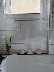 Relaxdays Buddha Figur sitzend, 17 cm hoch, Garten-Dekofigur, wetterfest & frostsicher, Dekoskulptur Wohnzimmer, weiß Kunden-Foto 2