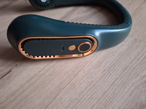 2 Stück Tragbarer Nackenventilator, Flügelloser Ventilator mit 4000mAh,5 Geschwindigkeiten, Digitalanzeige,4‑Kanal Nackenventilator, Grün+Blau Kunden-Foto 1