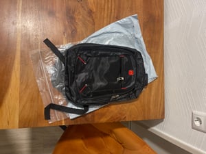 30L Rucksack Handgepäck, Herren Schulrucksack, Sport Rucksack Wandertasche, Laptoprucksack, Schwarz Kunden-Foto 1