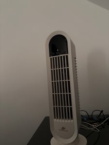 Kompaktowy i cichy wentylator stołowy Spacetronik AirPuff 4 z akumulatorem, oscylacja 90°, 12-godzinny timer, akumulator 3600 mAh, 3 poziomy prędkości wentylatora Zdjęcie produktu od klienta nr 1