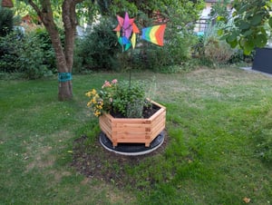 Pflanzkasten 120x40x31cm aus Lärche mit Vlies und Griffen Kunden-Foto 1