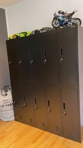 Umkleideschrank 5B2A Spind Spint Schließfachschrank Metallschrank mit 10 Fächern Etikettenhalter Lüftungsschlitze Metall Pulverbeschichtet 172 cm x 136 cm x 45 cm (H x B x T) Farbe: Weiß-Holzoptik Kunden-Foto 1