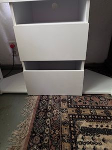 Dripex TV Lowboard Armoire d'angle Board Table TV Commode d'angle Blanc brillant avec éclairage LED Photo du client 2