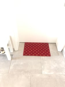 Relaxdays kokosová rohož, červená rohož s bodkami, 40x60, rohož pred dvere do interiéru aj exteriéru, protišmyková, odolná voči poveternostným vplyvom, farebná Fotografia od zákazníka č. 1