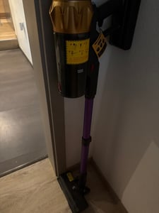 Hiazurm Akku Staubsauger, 85000Pa Staubsauger kabellos mit Haustierbürste, Schlauchbürste, Touchscreen, HEPAx4, 2L, 80Min, Anti-Tangle-Staubsauger Kunden-Foto 1
