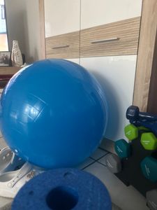 Gymnastikball 65cm mit Pumpe Pilates Ball Pilatesball Yogaball Yoga Fitnessball Sitzball Sportball Balance Belastbar Bürostuhl Bis 300kg Blau Retoo Kunden-Foto 1