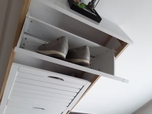 ONVAYA® Bambus Schuhkipper in Weiß | Platzsparender Schuhkipper mit 3 Klappen | Schmaler Schuhschrank mit Platz für 9 Paar Schuhe | Robustes Material mit Aussparungen für Luftzirkulation Kunden-Foto 2