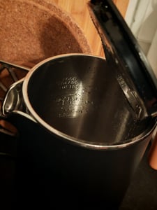 Arendo kanvica s nastavením teploty 40° - 100 °C a displejom, nerezová oceľ, dvojité steny, 1,5 l, 2200 W, funkcia udržiavania teploty, 360° základňa, s rukoväťou v drevenom vzhľade, bez BPA, zelená Fotografia od zákazníka č. 4