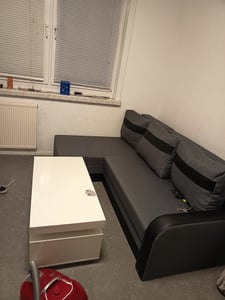 Merax Couchtisch Hochglanz Weiß, 100x50x43cm, LED-Tisch mit App-Steuerung, Schrank, USB & Steckdose, Modernes Wohnzimmer/Büro Kunden-Foto 1