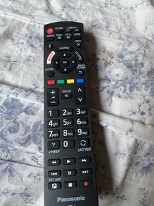Panasonic N2QAYB001109 / N2QAYB001133 Original Fernbedienung - ersetzt auch N2QAYB001009, N2QAYB001008, N2QAYB001010, N2QAYB001115, N2QAYB001178 Photo du client 2
