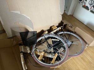 Bergsteiger Amsterdam Damenfahrrad 28 Zoll, mit Korb, Licht, Rücktrittbremse, Rahmenhöhe 48 cm, Hollandrad im Retro-Design, Farbe Weiß Kunden-Foto 1
