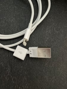 2x iPhone Lightning Ladekabel 1m – USB-A auf Lightning Ladekabel – Ladekabel für iPhone 5 bis 14 Pro Max, iPad, iPod & AirPods Kunden-Foto 1
