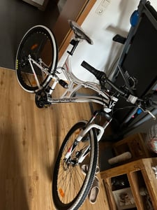Bergsteiger Kodiak 29 Zoll Mountainbike, geeignet ab 170 cm, Scheibenbremse, Shimano 21 Gang-Schaltung, Vollfederung, Jungen-Fahrrad & Herren-Fahrrad Kunden-Foto 9
