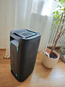Hisense Party Thunder 620W Klangvolumen 18 Stunden Akkulaufzeit 5-Lichteffekte Kunden-Foto 2