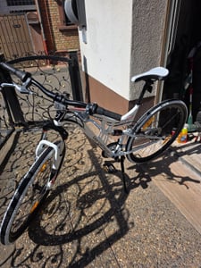 Bergsteiger Kodiak 26 Zoll Mountainbike, geeignet ab 150 cm, Scheibenbremse, Shimano 21 Gang-Schaltung, Vollfederung, Jungen-Fahrrad & Herren-Fahrrad Kunden-Foto 18