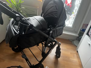 Bergsteiger Nizza 3 in 1 Kinderwagen, Kombikinderwagen Komplettset, Babywanne & Buggy Sportsitz inklusive, Auto-Babyschale & Isofix Station optional Kunden-Foto 1