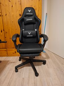 LUCKRACER Gaming-Stuhl Gaming Chair Bürostuhl Ergonomisch mit Lendenkissen Kopfkissen, Höhenverstellbarer Gamer Stuhl 150kg Belastbar, Fußstütze schwarz Kunden-Foto 4