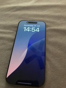 Apple iPhone 16 Pro , 16 cm (6.3"), 2622 x 1206 Pixel, 512 GB, 48 MP, iOS 18, Schwarz Kunden-Foto 6
