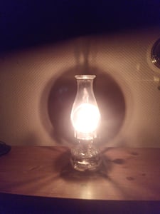 KOTARBAU® Lampe à pétrole en verre Lampe à huile avec miroir Vieux Mesing Maxi Lampe de camping Lampe à pétrole Kérosène Lanterne Vintage Lampe à huile Lumière de camping Balcon Accessoires Lanterne à pétrole pour l'intérieur Photo du client 1
