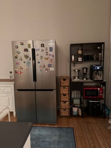 Scaffale da cucina VASAGLE con prese di corrente, ripiano in piedi, ripiano per microonde, ripiani regolabili, cassetto in tessuto, 12 ganci, 40 x 80 x 180,4 cm Foto del cliente 2