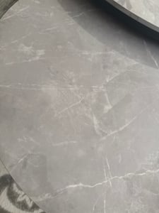 Halmar Runder Couchtisch (2 Stück) Flamingo - grauer Marmor / schwarz Kunden-Foto 1